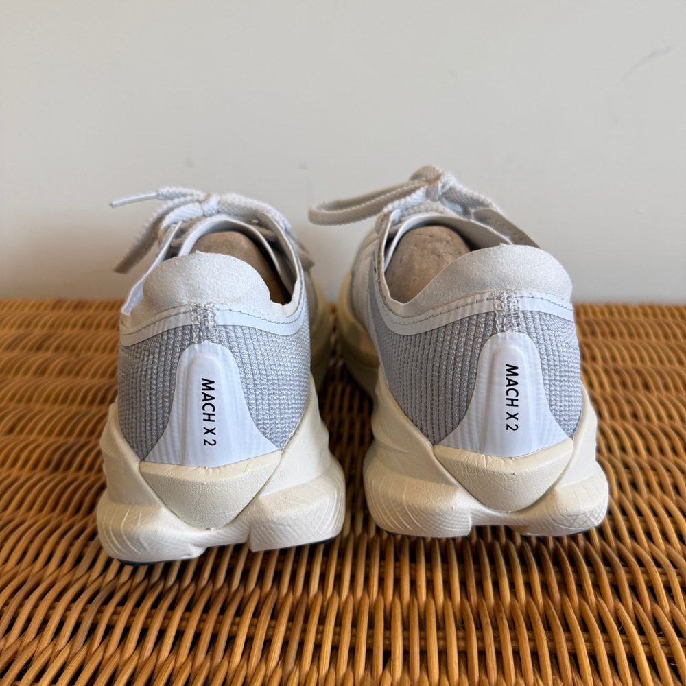 HOKA Mach X2 - Picture 2 of 6
